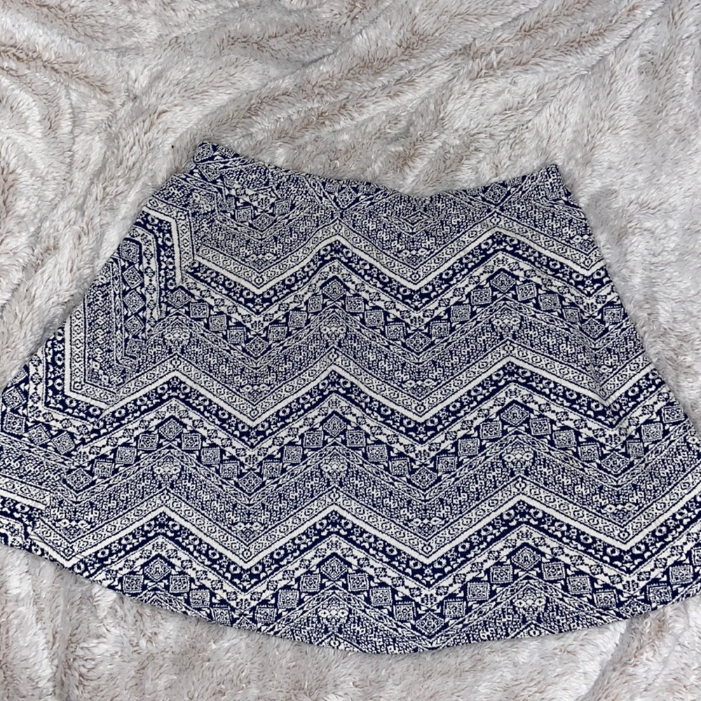 No Boundaries A-line Navy and White Skirt EUC
